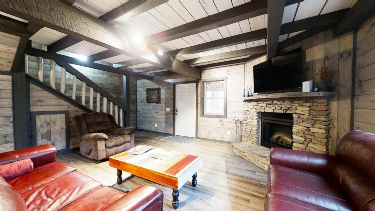 Bigfoots Hideaway Cabin 개틀린버그 외부 사진